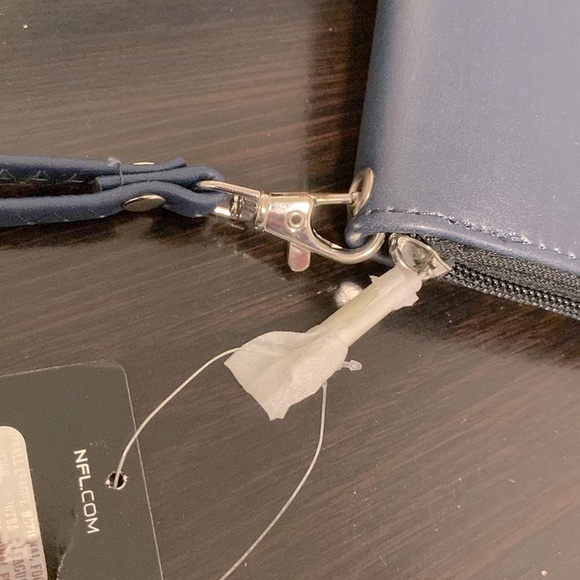 NWT [NFL] Houston Texans Team Fandom Zip-Around Wristlet Clutch Wallet - Picture 11 of 11